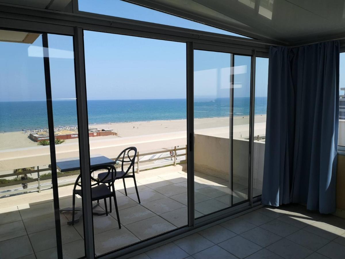 Apartment 20 M2 De Terrasse Face A La A En Roussillon *